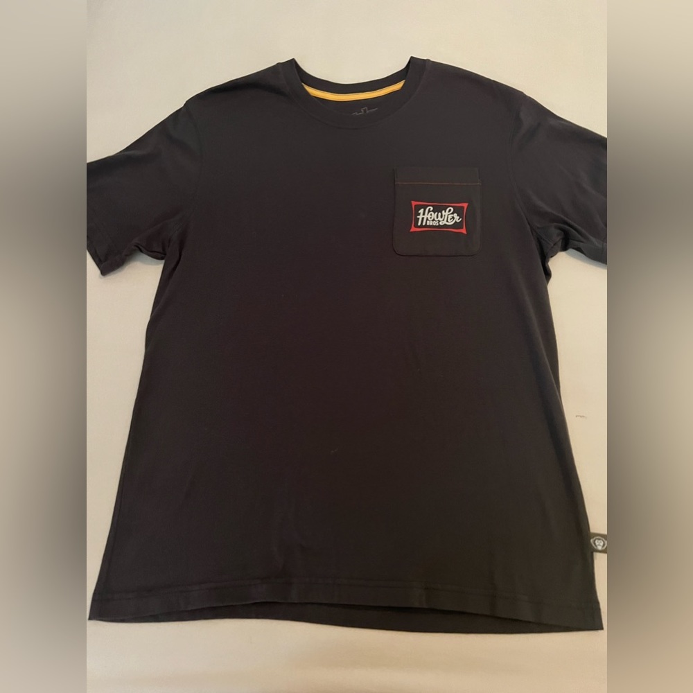 Mens size Medium, excellent condition, Howler Bros. Short sleeve t-shirt